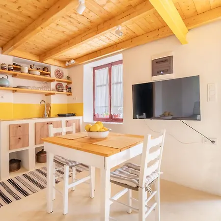 Esperos Petit House *