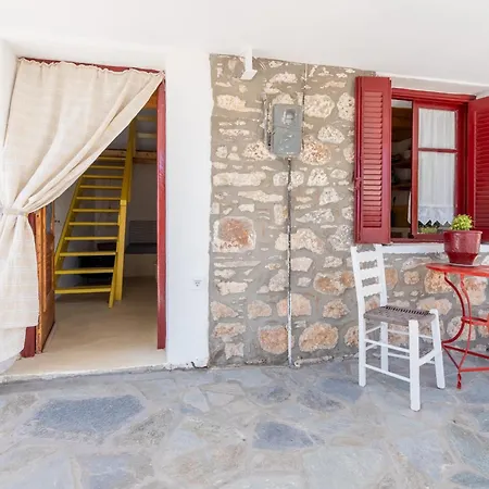 Esperos Petit House Holiday home *