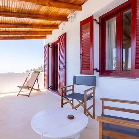 Esperos Petit House * Nerotrivia