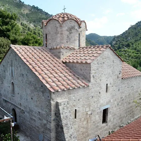 Esperos Petit House