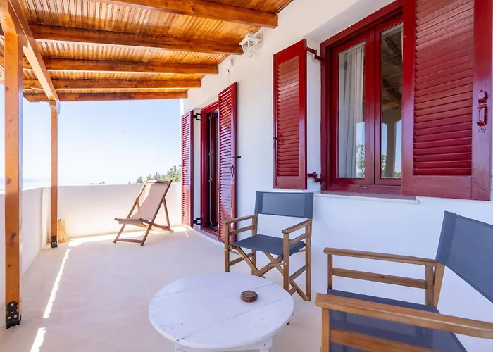 Esperos Petit House * Nerotriviá